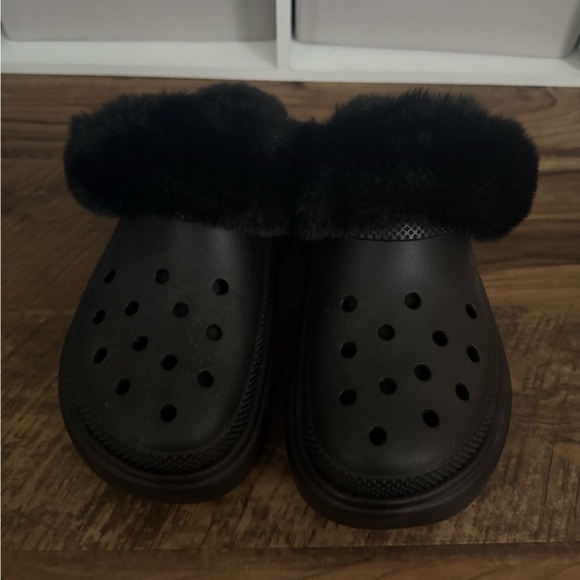 NWOT stomp lined crocs - Picture 2 of 5